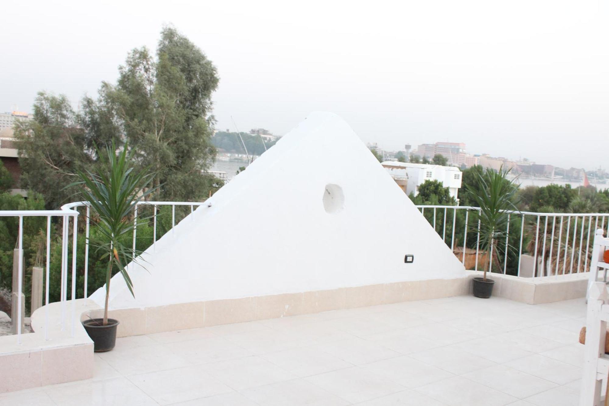 Mama Africa Apts & Studios Luxor Exterior photo